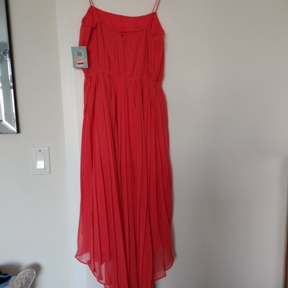 Suzi Chin - Picture 13 of 15